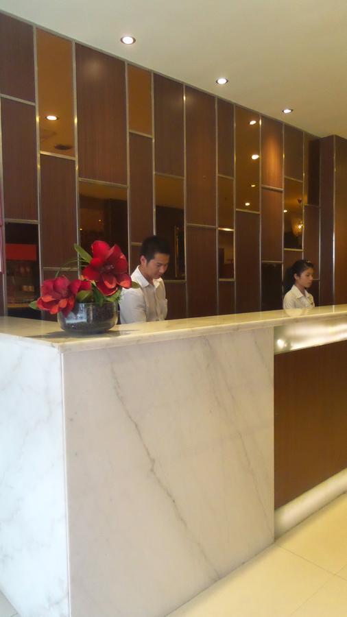 V8 Hotel Xilang Subway Branch Гуанчжоу Екстер'єр фото